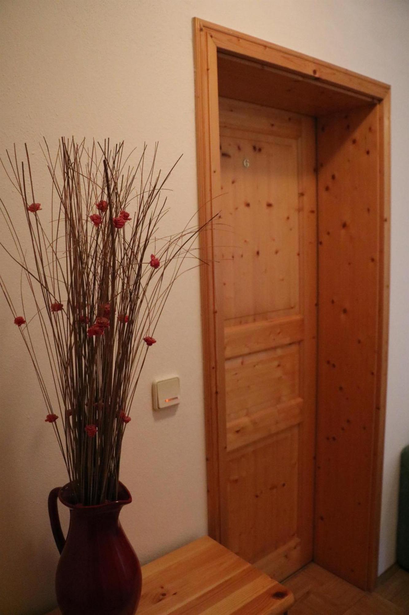 Apartment Gaestezimmer Weisch *